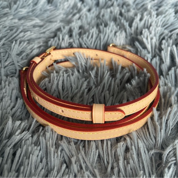 ✨SOLD✨Genuine vachetta strap - Picture 2 of 2